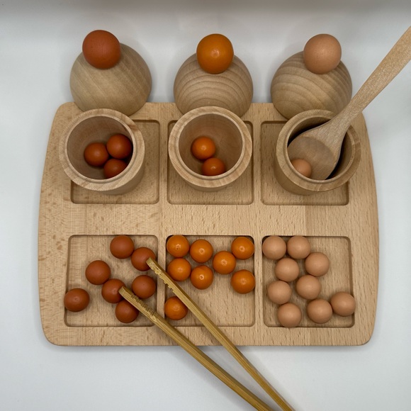 NWT Wooden Montessori Kids Cupcake Counting & Sorting Set - Picture 7 of 11